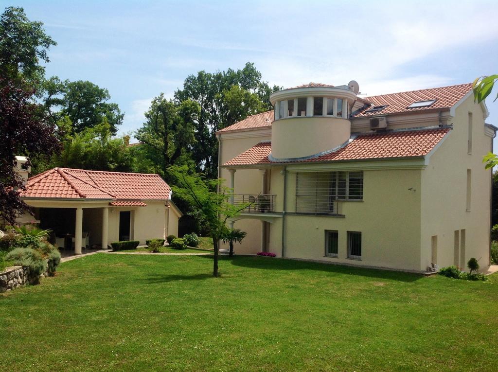 Apartments Villa Majda Matulji Bagian luar foto