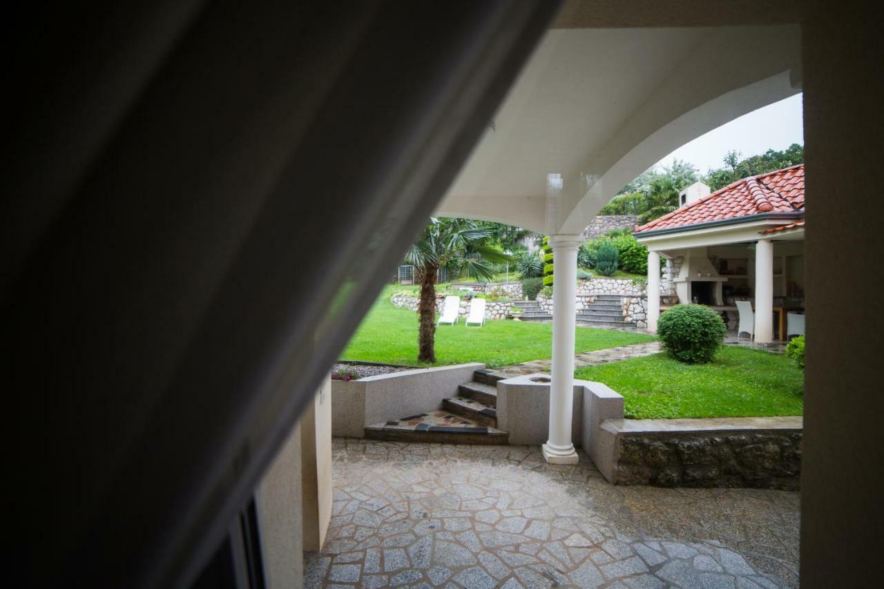 Apartments Villa Majda Matulji Bagian luar foto